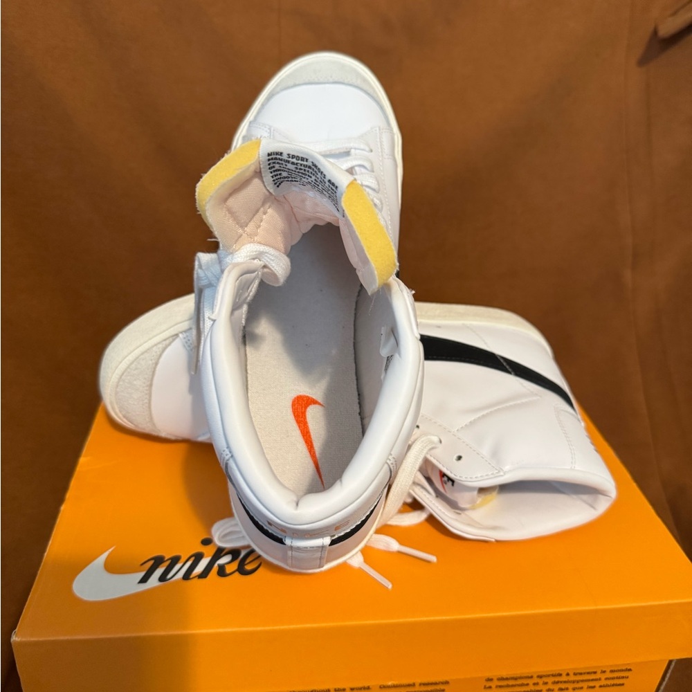 Nike Blazer Mid ‘77 NWB - Picture 3 of 5